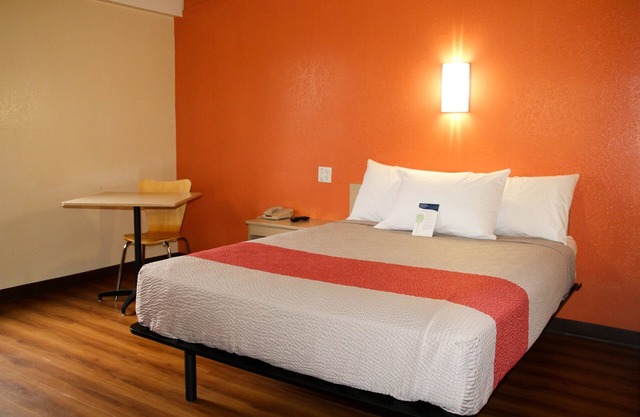 Motel 6 Warwick, RI - Providence Airport - I-95