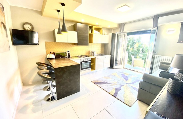 Suite mit Balkon 200 Meter vom Meer entfernt