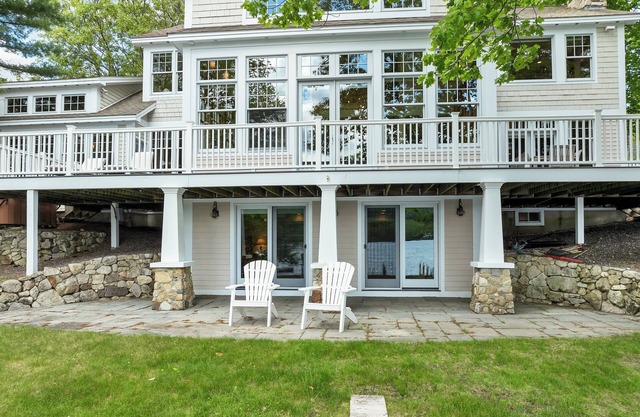 Moultonborough waterfront with amazing sunset views sleeps 12