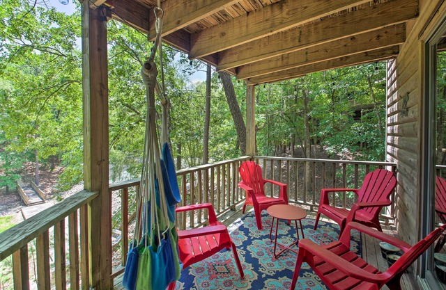 Mount Ida Condo w/ Balcony + Resort Amenities