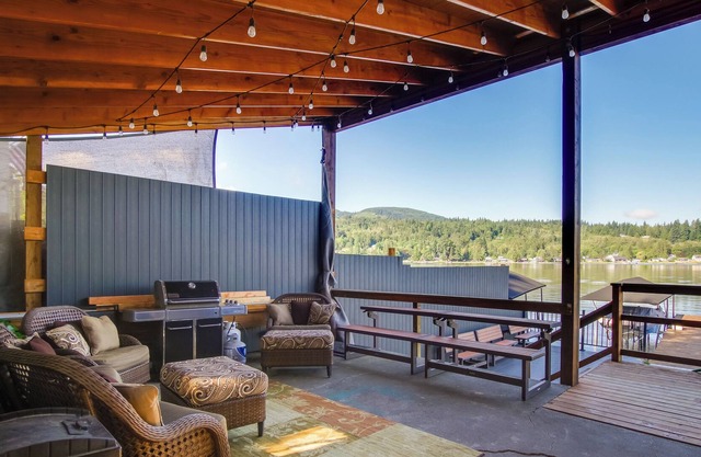 Mount Vernon Vacation Rental w/ Lake Access