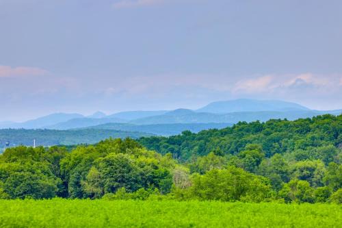 Mountain and Sunset Views Upstate Family Home