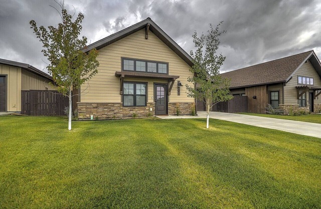Mountain Breeze Bungalow