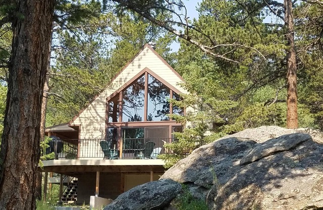 Versteckte Berghütte für 6 ~ in der Nähe von Estes und Rocky Mountain NP