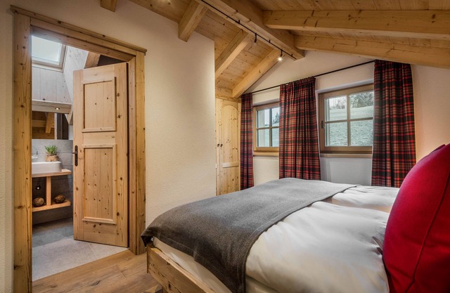 MOUNTAIN CHALET PIA Dolomiten - Alta Badia