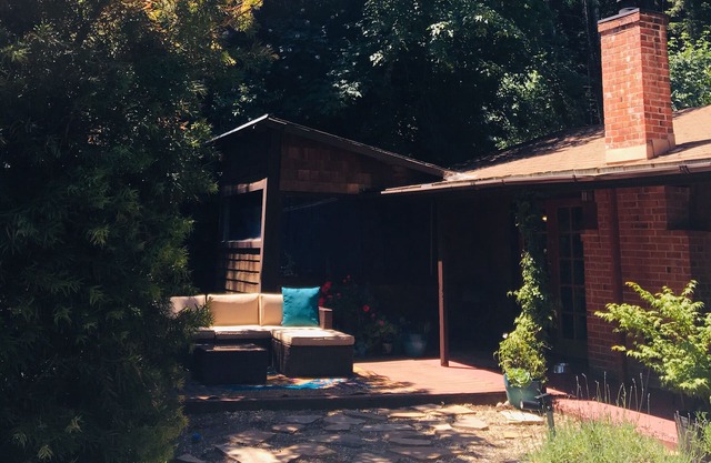 Berghütte in der Nähe von Russian River, Wandern und Innenstadt, Familie und Haustier friendl