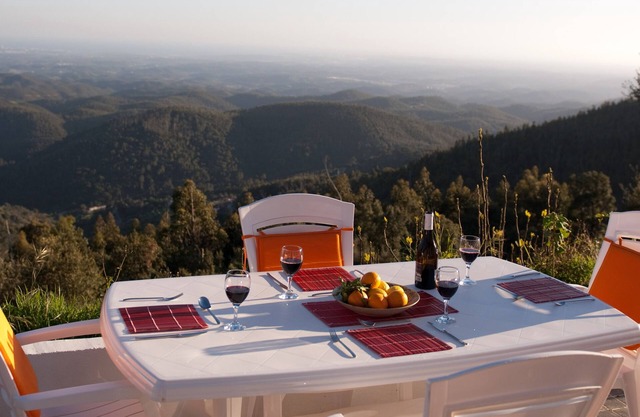 Mountain Cottage with stunning spectacular views, peaceful and safe