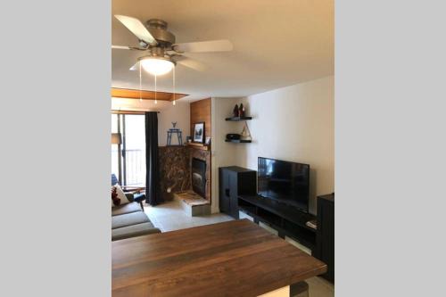 Mountain Edge Ski-in Ski-out Condo