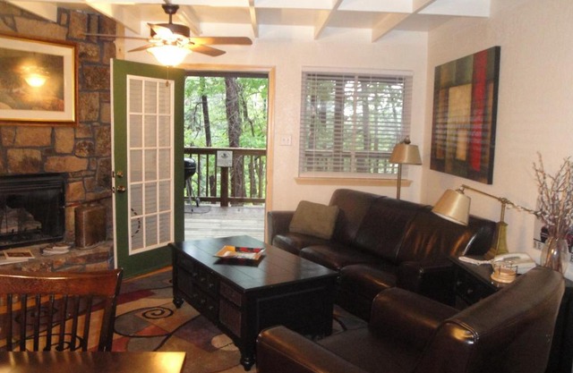 Mountain Harbor Forest View Lodge cottage
