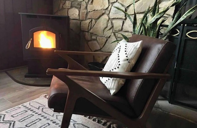 Mountain Hideaway: A Peaceful Mountain Retreat