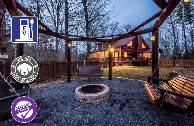 🌲Mountain Hideaway Cabin 📶WiFi, 🐶 freundlich, 💦 Whirlpool, Kamin, Hof, 🔥 Grube