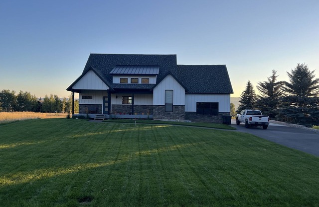 Mountain home getaway on the golf course
