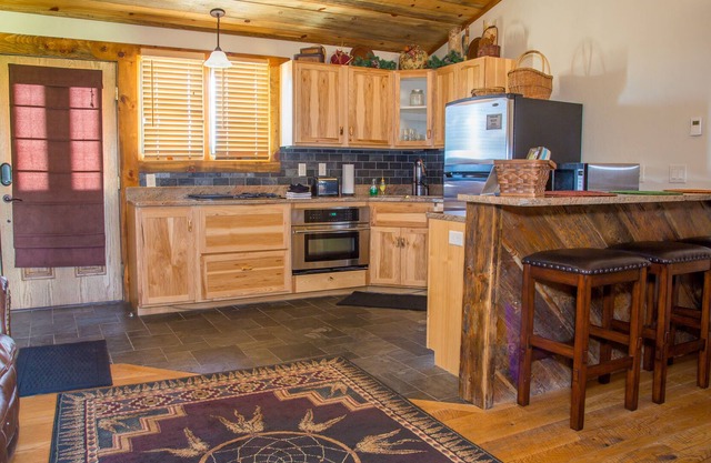 Mountain Inn - 1 bedroom condo