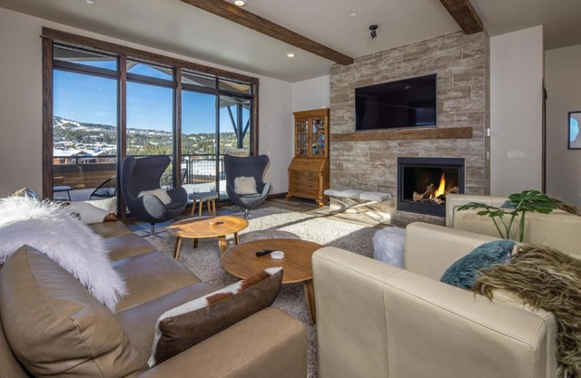 Mountain Lake Condo Unit 502B