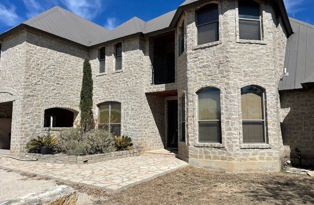 Mountain Laurel Lodge @ Frio Select Rental Homes