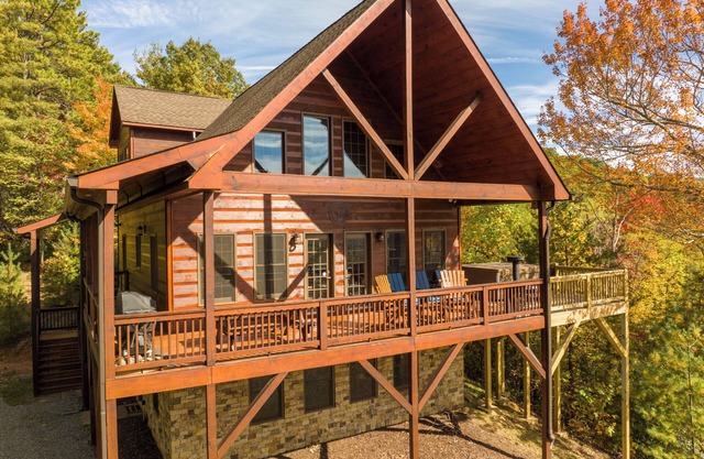 Mountain Lodge Estate - Amazing Views - 57 Acres - Private Lake
