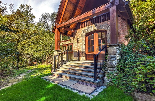 One of a kind mountain getaway! The best of nature and modern convenience.