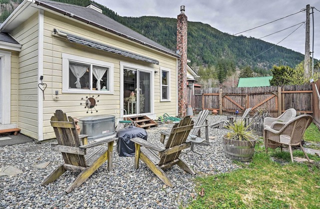 NEW! 'Mountain Memories:' Cozy Small Town Escape