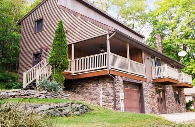 Mountain Paradise, Wildlife, Hot Tub| Maple Hill Lodge