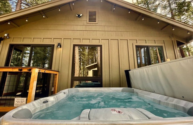 Mountain Pine Memories - Dogs + Hot tub + E-bikes