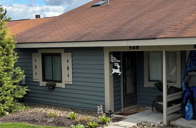 Mountain Retreat-Hidden Valley Resort-3 bdrm, sleeps 10