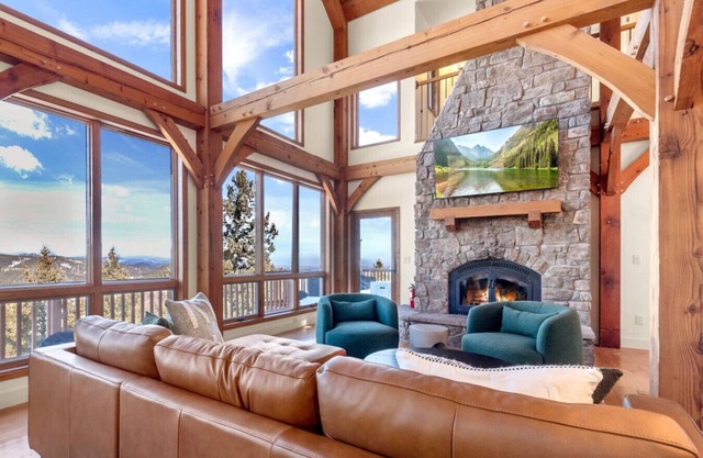Mountain Retreat I Sleeps 10 I Pool Table I Arcade