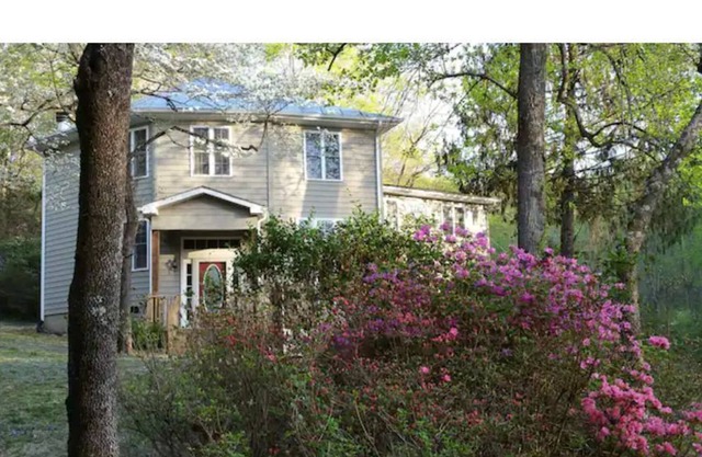 Mountain retreat near Wintergreen, UVA, and Liberty University