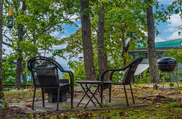 Mountain Retreat! Ruby's Roost Home & Loft