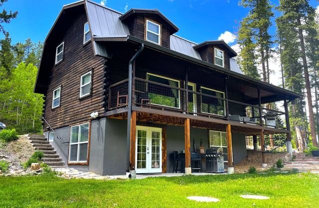 Mountain retreat w/creekside sauna and fire pit patio - Casinos nearby!