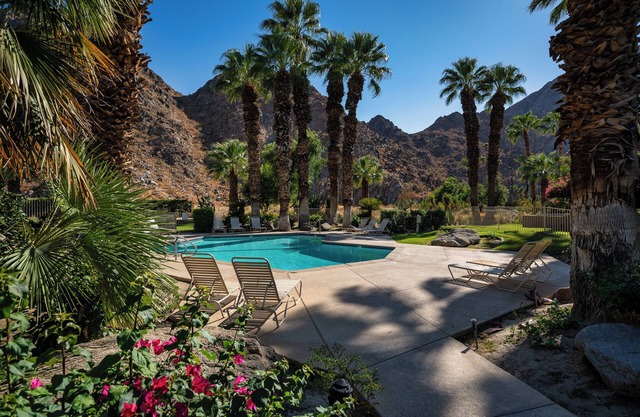 Mountain Side Condo With Majestic Views