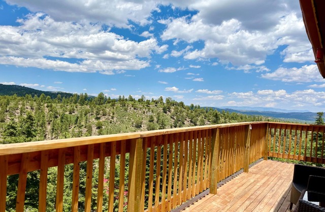 Mountain Bliss | 3BR Cabin w/ Hot Tub + Nature