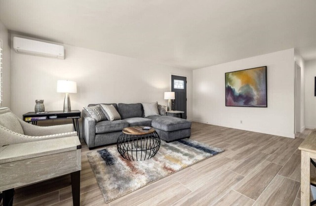 Mountain View, a recently renovated, modern apartment blocks from the beach!