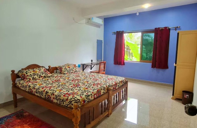 ​Mountain-View AC Double Room in a Villa - Shared Bath