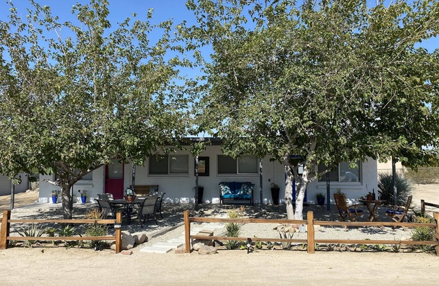 Mountain View Bungalows Under the Stars-Unit B Venus