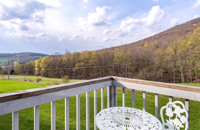 ‼️Mountain-View Cabin | Cozy & Family-Ready
