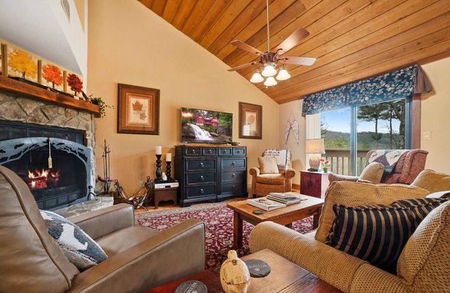 Level Entry Mountain View Stadthaus mit Smaragdkamm im Sapphire Valley Resort