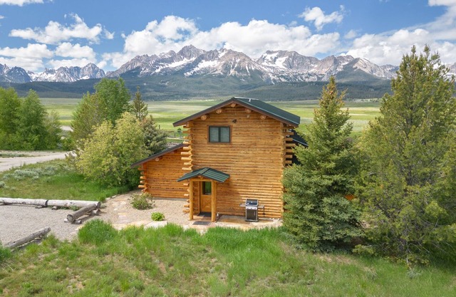 Mountain View Home - Spektakulärer Bergblick mit Sägezahn