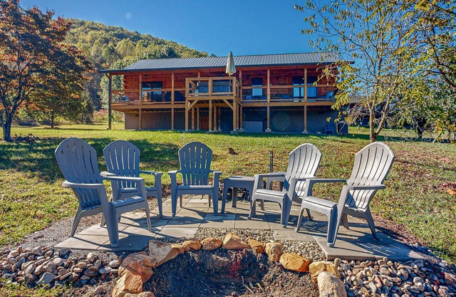 Mountain view home with large deck,fire pit and hot tub