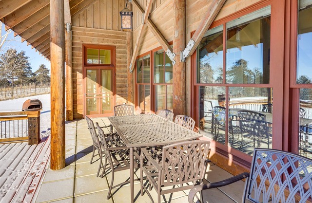 Mountain-View Laurel Respite On 20 Private Acres!