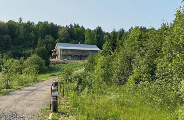 Mountain View Lodge - Brand New 8 Bedroom Home with 150 acres of privacy