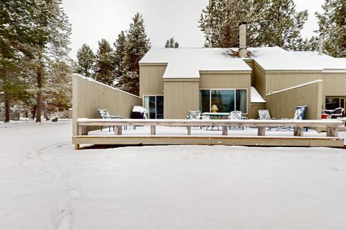 Mountain View Ranch Retreat - Golf and Serenity
