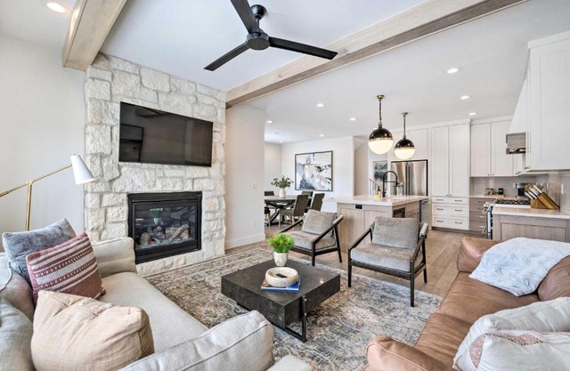 Mountain-View Townhome Near Powder Mountain!