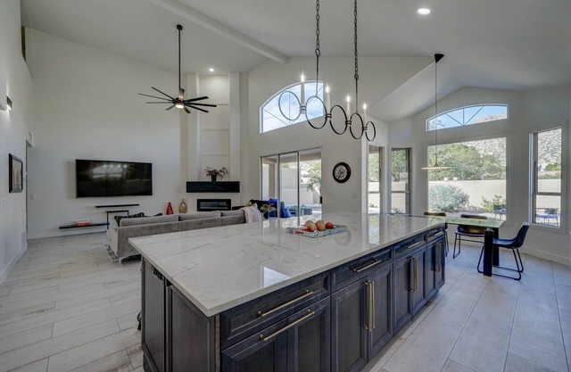 Mountain Views Heated Pool Hicking Trailheads 5 Beds 3 Baths Full Remodel Golf