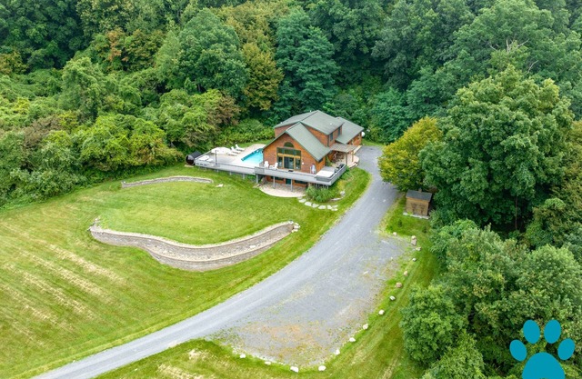 Mountain Views, Hot Tub, Spa, Fire Pit, Game Room