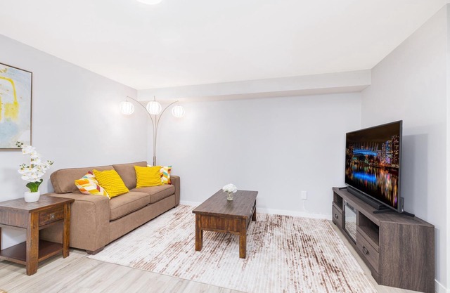Mountain Views in an Exclusive Neighbourhood, Close to hot Springs/fishing Spots