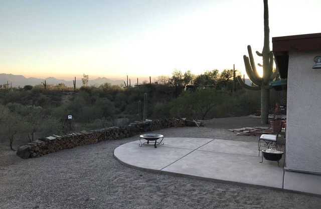 Mountain View’s. Stunning Sunset’s. Outdoor Activities. Minutes From Downtown.