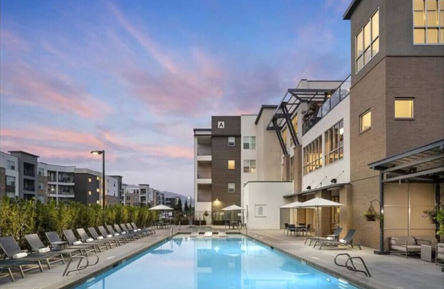 Mountain Vista | Hot Tub | Central | 24 hr Gym