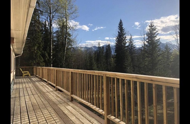 Mountain Vista private acreage cabin