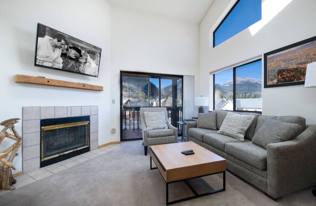 Mountainside Ridgeview Condo: Beautiful Views!