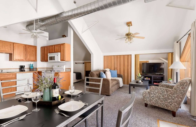 Mountaintop view | 20 mins downtown Miner Street | trailhead access - "Studio at St Mary's Glacier"
